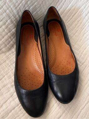Marc Joseph New York Broad St. 2.0 Navy Blue Leather Pumps size 8.5